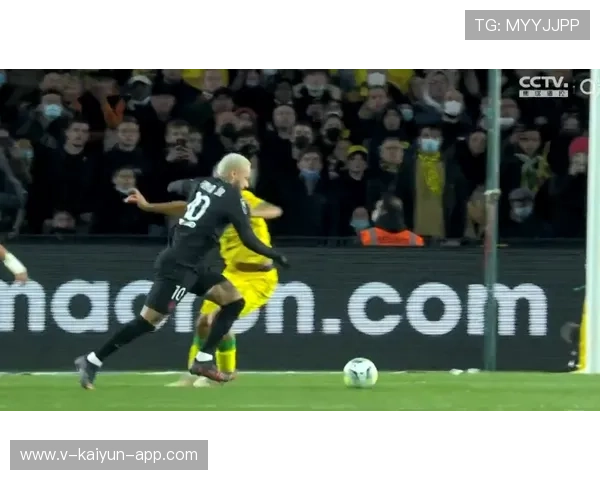 内马尔点球主罚轻松命中，巴西士气大振